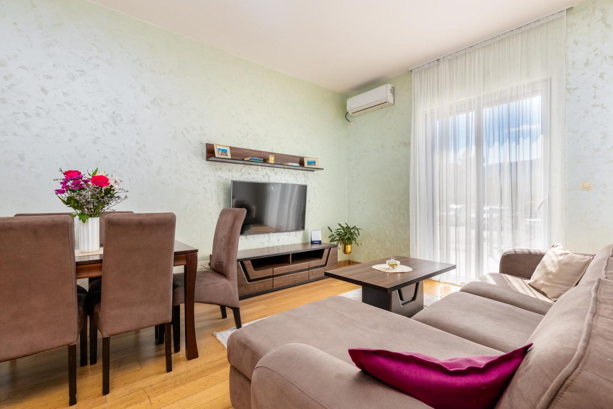 Apart Hotel M S Katunjanin Herceg Novi Esterno foto