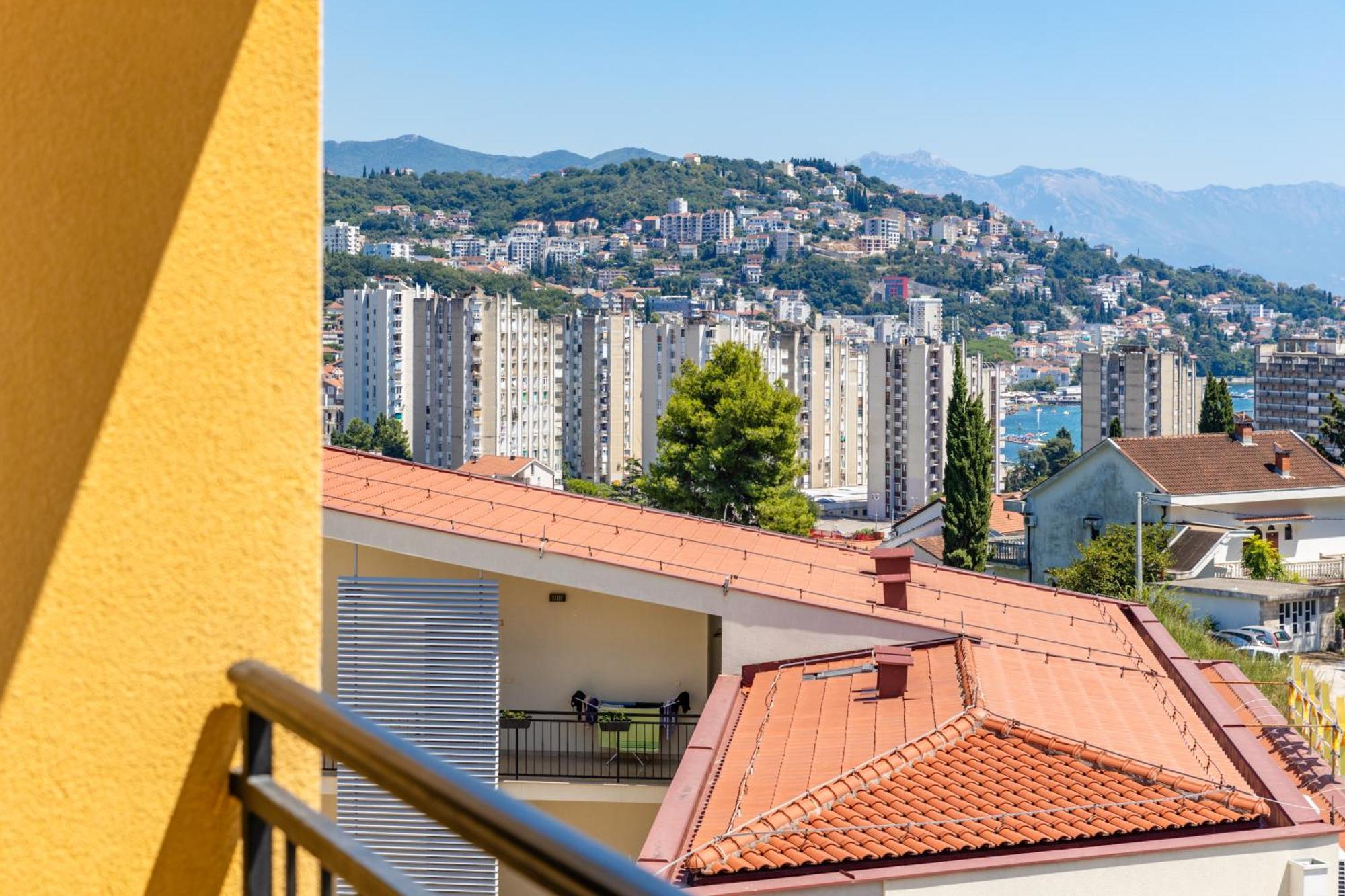 Apart Hotel M S Katunjanin Herceg Novi Esterno foto